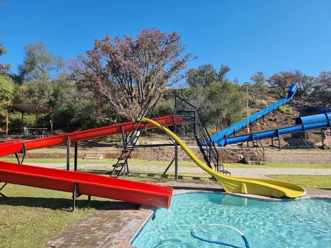 Thandabantu Game Lodge Roossenekal Zewnętrze zdjęcie