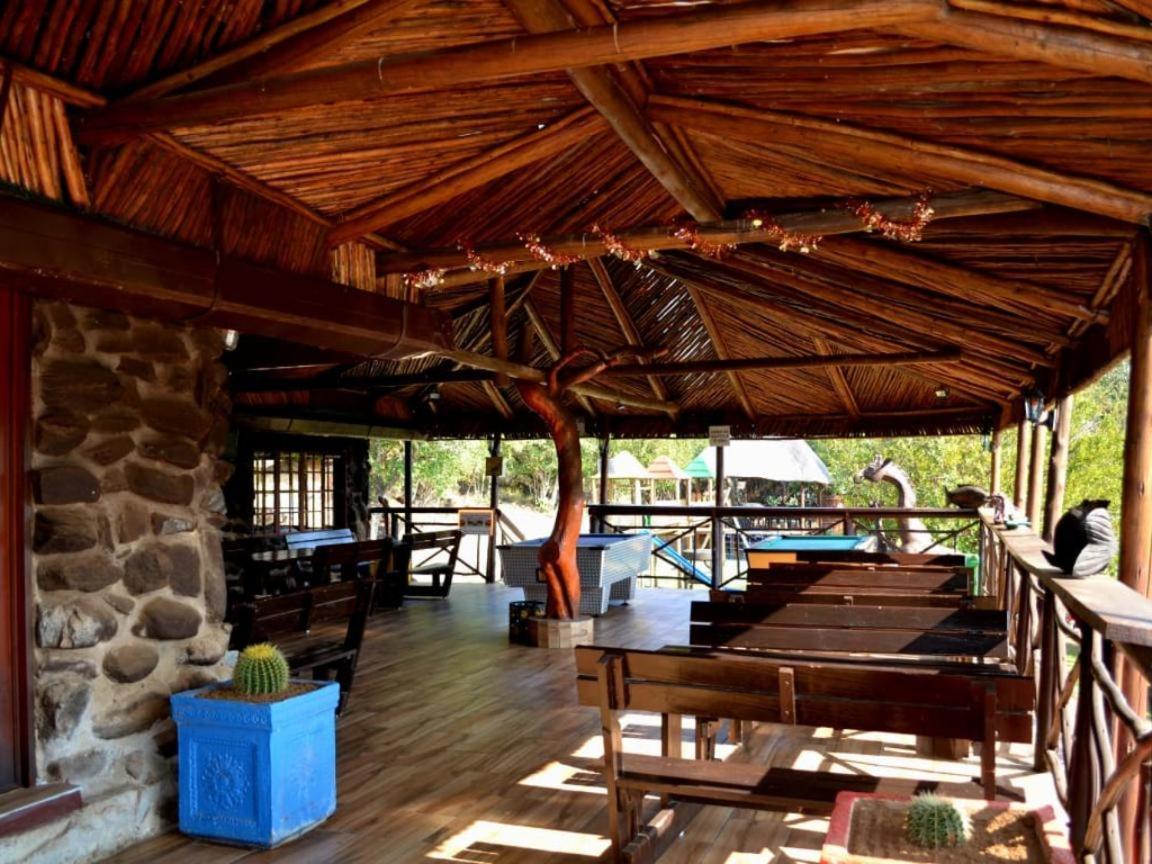 Thandabantu Game Lodge Roossenekal Zewnętrze zdjęcie