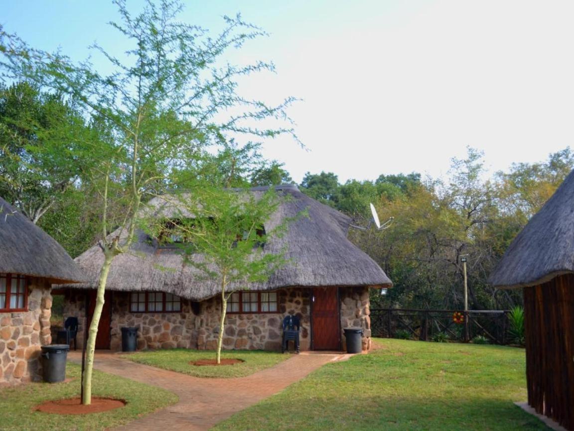 Thandabantu Game Lodge Roossenekal Zewnętrze zdjęcie