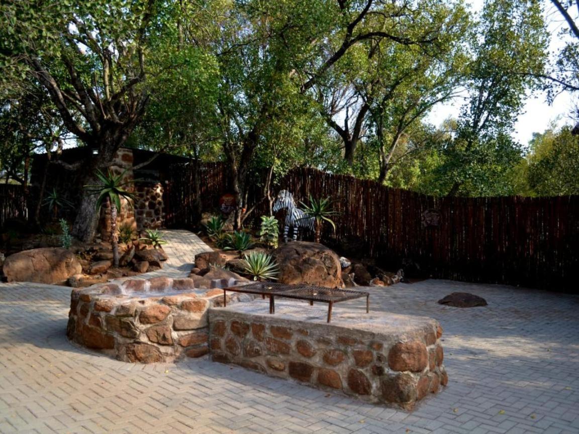 Thandabantu Game Lodge Roossenekal Zewnętrze zdjęcie