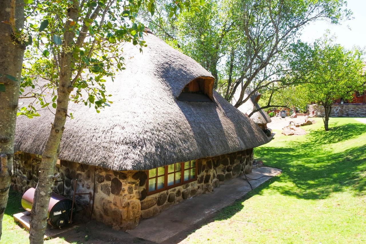 Thandabantu Game Lodge Roossenekal Zewnętrze zdjęcie